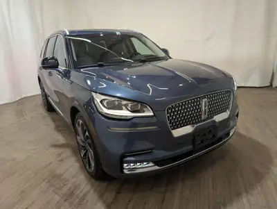No Accidents, Locally Owned Vehicle!Experience the elegance and capability of the 2020 Lincoln Aviat...