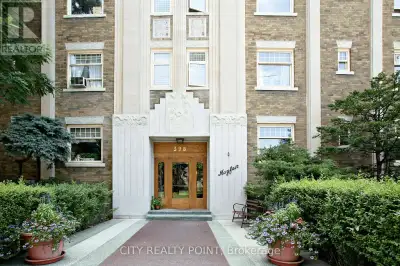 221 - 398 AVENUE ROAD Toronto (Casa Loma), Ontario