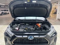 Accident-Free & Only 21,475 KM!!!! This Toyota RAV4 Prime boasts a Gas/Electric I-4 2.5 L/152 engine... (image 8)