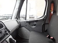 2018 Freightliner M2 106 Ryder Stock ID: 803745 Transmission Type/Speed: AUTO 6 Engine: DIESEL B6.7... (image 9)