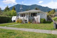 569 PARK STREET Hope, British Columbia