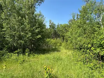 R27//Victoria Beach/Ready to build! Gorgeous high and dry cleared lot in the unrestricted area of Vi...
