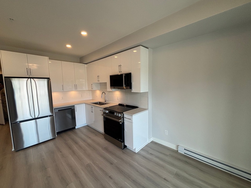 Brand New Condo in Mission 2