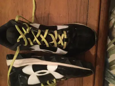 Boys Under Armour baseball shoes (worn once), View more