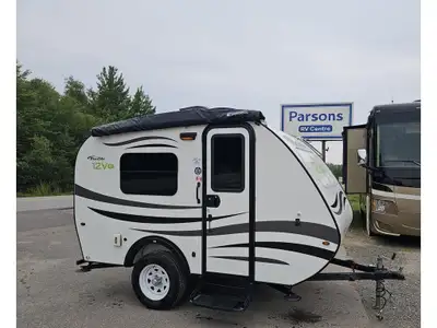 . Vehicle Information Provided by autoTRADER.ca . ... Other Equipment Ceiling Fans/Vents, Stabilizer...