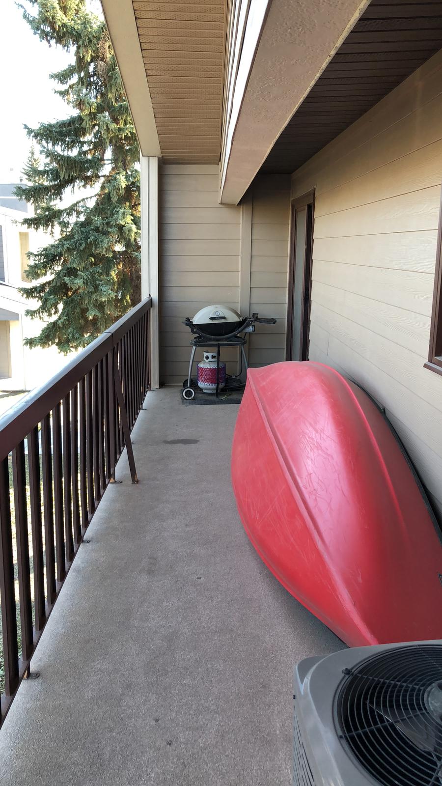 Beautifully Renovated 3 Bedroom Townhouse in Forest Grove 2