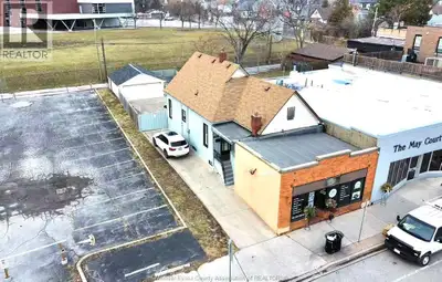 Newly Renovated 2 units property on bustling Wyandotte St E ,Front commercial unit (350 SQF) is vaca...