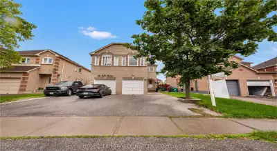 Price: $899,000 / $3,411/mo Location, Location, Location! A perfect opportunity for buyers and inves...