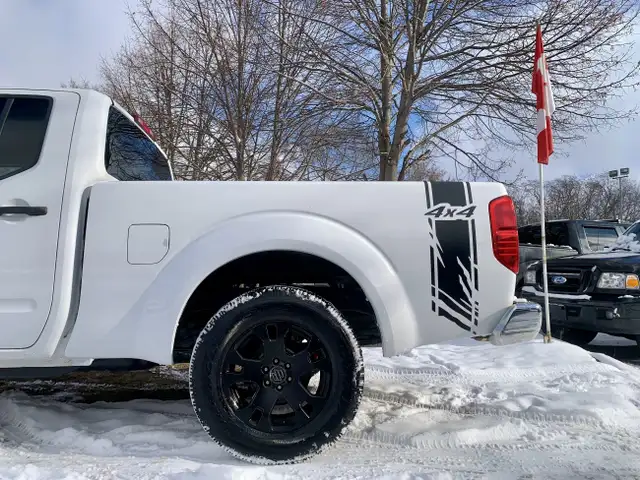 2012 NISSAN FRONTIER CREW 4X4 LOW KMS CERTIFIED in Cars & Trucks in Guelph - Image 7