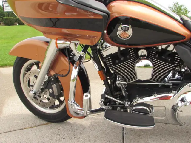 2008 Harley-Davidson FLTR Road Glide Low 49,000 KM Heated Grips, in Powerboats & Motorboats in Leamington - Image 26