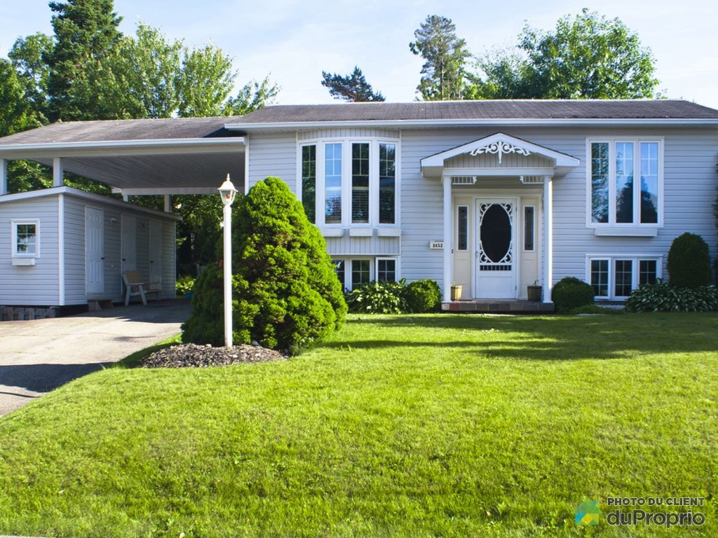 $585,000 - Bungalow for sale in Sherbrooke (Rock Forest) — photo 1