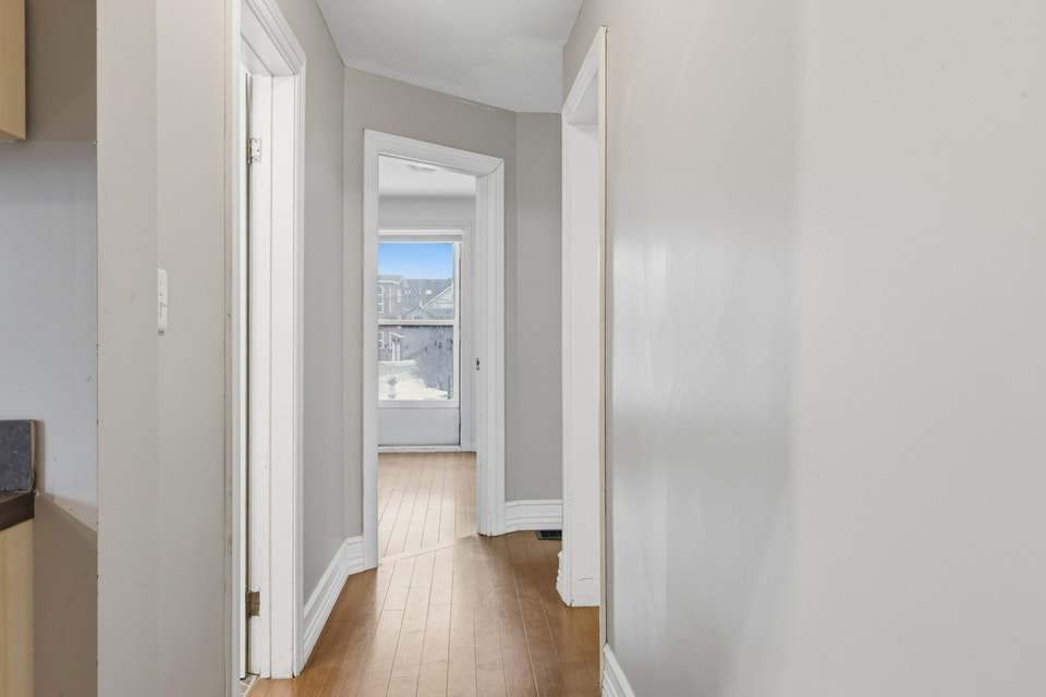 Spacious 3-Bedroom Apartment Near Downtown - Utilities Included! 2
