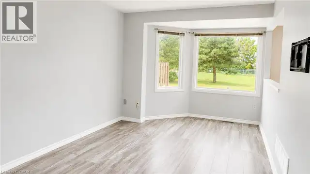 10 HOLBORN Court Unit# 38 Kitchener, Ontario in Houses for Sale in Kitchener / Waterloo - Image 26