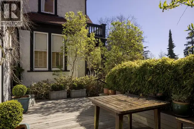 1648 Rockland Ave Victoria, British Columbia in Houses for Sale in Victoria - Image 39