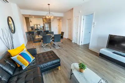 100% MEUBLÉ, TOUT INCLUS. Appartement 3-1/2 de 725 pied carrés - (F-502) ***Si vous êtes intéressé p...
