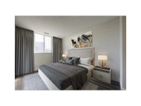 295 Dufferin Street is conveniently located minutes away from Liberty Village in Toronto, with hundr... (image 2)