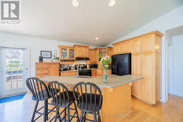 10234 JULIE AVENUE Lambton Shores (Grand Bend), Ontario in Houses for Sale in Grand Bend - Image 21
