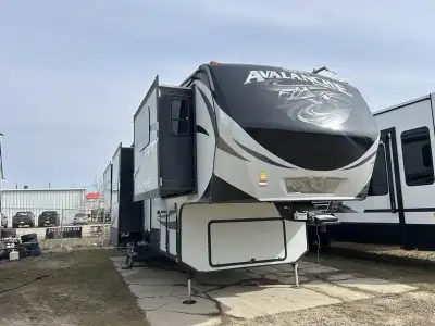 2016 Keystone RV Avalanche 380FL The first next-generation fifth wheel designed for today's family....
