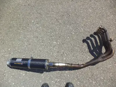 sonic cycle has a full 1998 - 1999 yamaha yzf - 1000 r-1 4 into 1 yoshimura header cabon fibre can r...