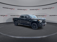 // ACCIDENT FREE!! // Take on the road with confidence in this 2022 Chevrolet Silverado 1500 LT Trai... (image 1)