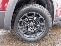 "• Power_Steering • Power_Brakes • Power_Windows • Power_Seat • Power_Mirrors • Power_Locks • Power_... (image 8)