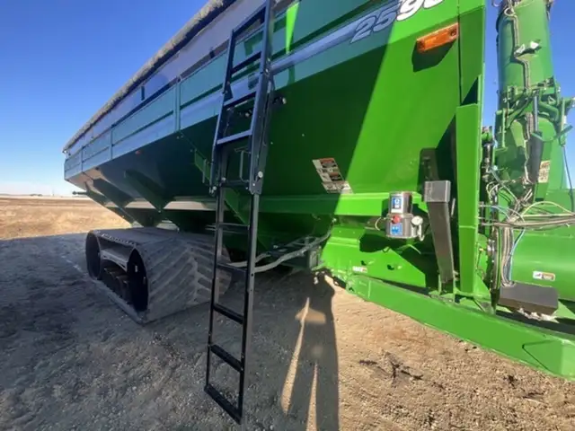 2022 Brent 2596 in Farming Equipment in Swift Current - Image 28