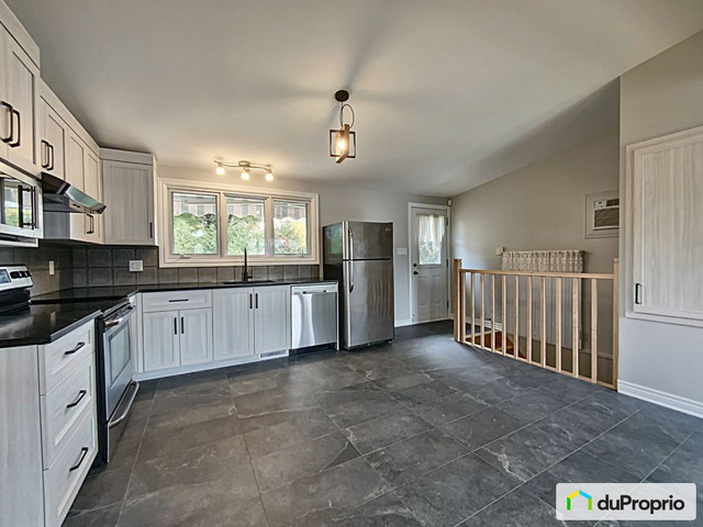 499 999$ - Bungalow à vendre à Longueuil (Vieux-Longueuil) dans Maisons à vendre  à Longueuil/Rive Sud - Image 2