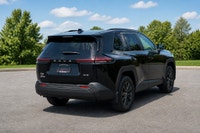 Key Features: ALLOY WHEELS, BLIND SPOT, KEYLESS ENTRY, POWER ADJUSTABLE SEATS, LUMBER SUPPORT, MEMOR... (image 4)