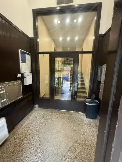 3½ Apartment for Rent – 1 Closed Bedroom – $1100 – Édouard Montpetit Address: 5100 Boul. Édouard Mon...