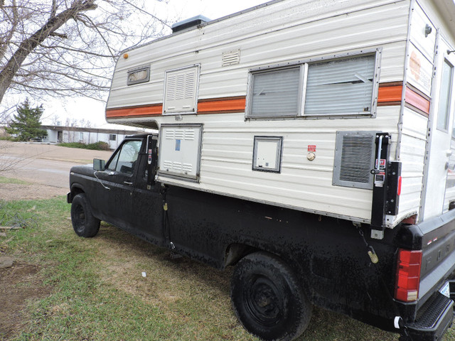 1984 Camper Special One Owner in Cars & Trucks in Medicine Hat - Image 2