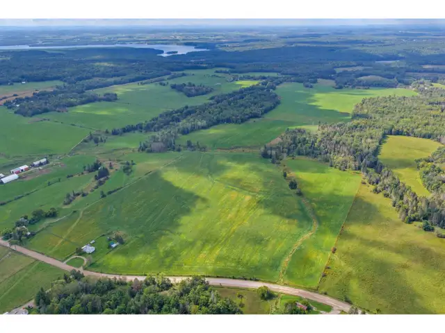 14 Ch. de Tancredia L'Île-du-Grand-Calumet, Quebec in Land for Sale in Gatineau - Image 26