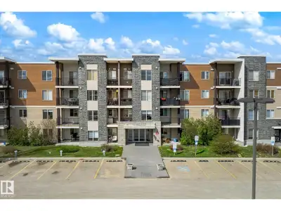 Low condo fees! Top floor 1 bedroom suite has amazing potential for a first time home buyer, investo...