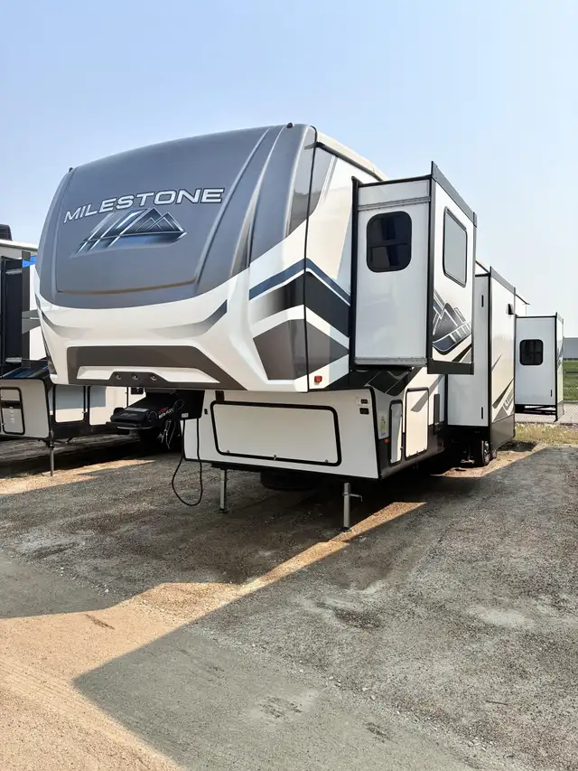 2023 Heartland MILESTONE 370 FLMB in Travel Trailers & Campers in St. Albert - Image 7
