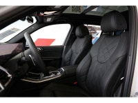 Sunroof, Heated Seats, Power Liftgate, Navigation, Heated Steering Wheel, Blind Spot Detection, Lane... (image 8)