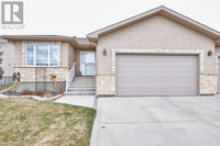 81 Sandstone Place SE Medicine Hat, Alberta