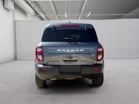 CLEAN CARFAX. CITY SMART - TRAIL TOUGH Take on every road and every off-road trail with confidence i... (image 3)
