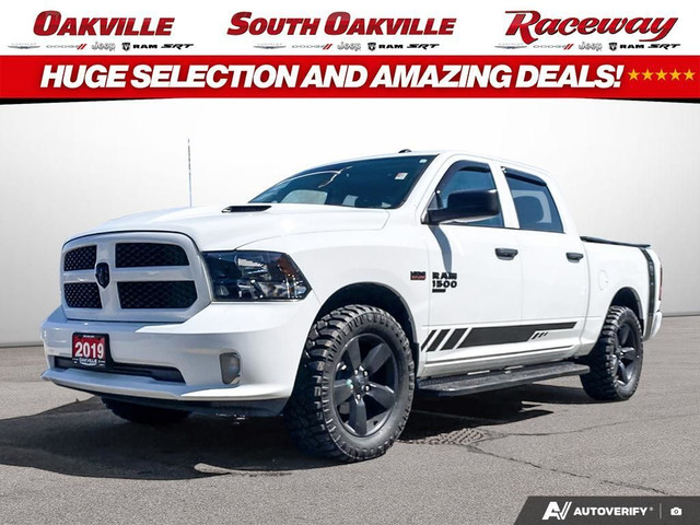 2019 Ram 1500 Classic EXPRESS | CREW | V8 | BLACKOUT PACKAGE | S in Cars & Trucks in Oakville / Halton Region