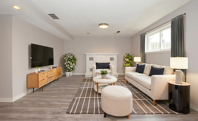 27 Rollins Dr, Welland - 2 Bedroom Lower Unit