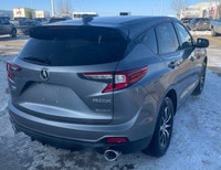 Check out this vehicle's pictures, features, options and specs, and let us know if you have any ques... (image 4)