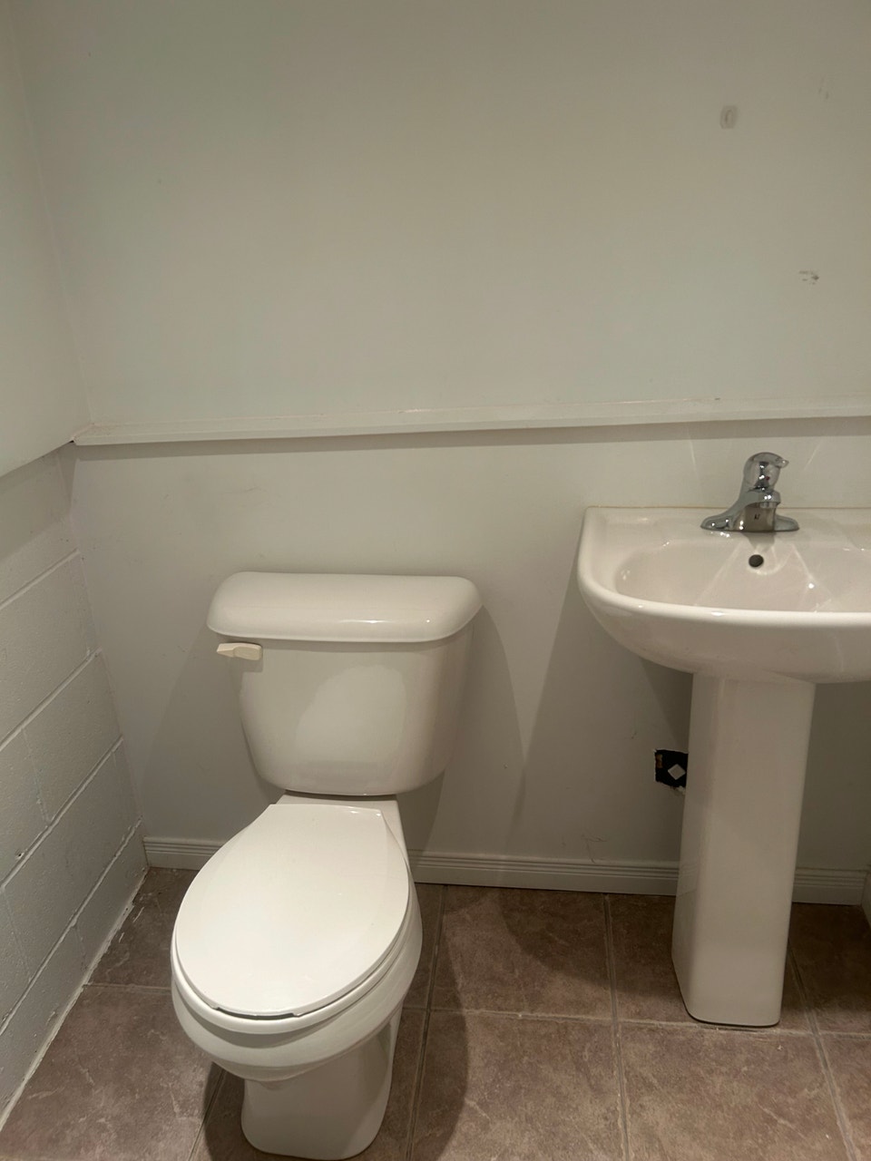 Attention: Adult/Senior 2 bedroom Townhome for Rent 4