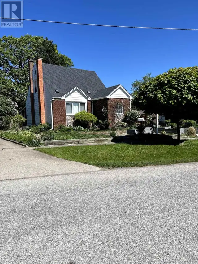 18 FLANDERS AVENUE St. Catharines (Carlton/Bunting), Ontario in Houses for Sale in St. Catharines - Image 4