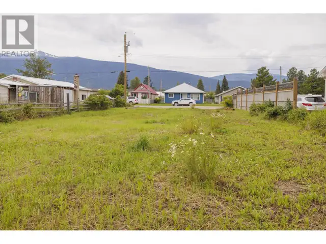 874 3RD AVENUE McBride, British Columbia in Land for Sale in Quesnel - Image 9