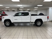 Built on a legacy forged in deserts, forests, and job sites, the 2022 Toyota Tacoma carries forward... (image 2)