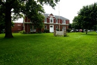 Small town, big living! 704 Canboro Apartments in Niagara are offer the best of small-town living, a... (image 7)