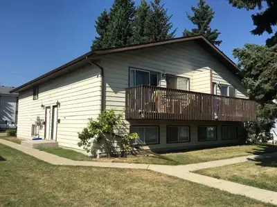2 5816 56 Avenue - 3 Bedroom Apartment for Rent