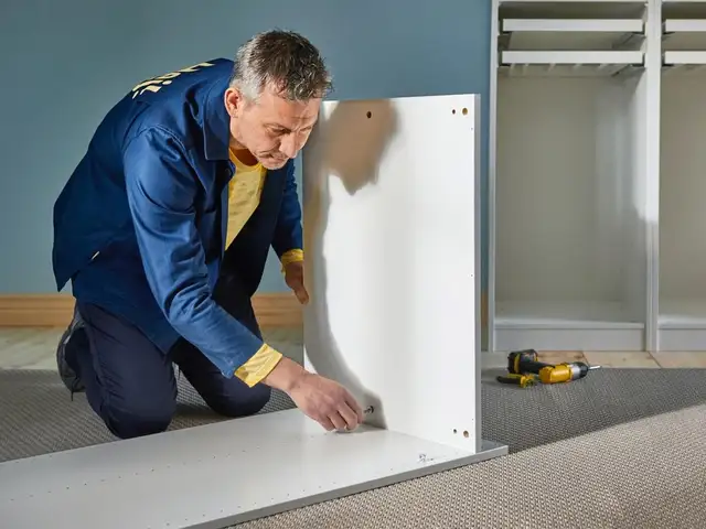 Furniture Assembly/Assemblage de meubles – IKEA, Wayfair etc.