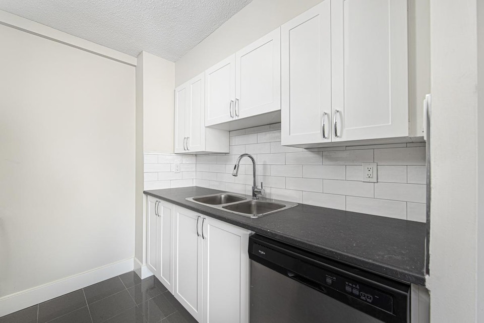2 Bedroom Apartment for Rent - 5600 Sheppard Avenue E 2
