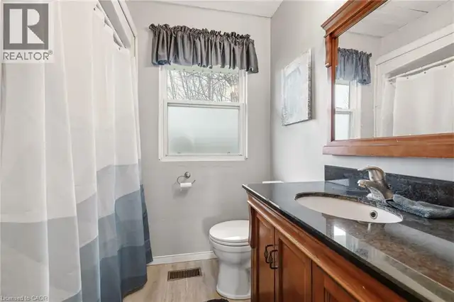 1767 CENTRE Road Carlisle, Ontario in Houses for Sale in Oakville / Halton Region - Image 19