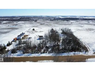 Handyman Special on 2.5 Acres – Private, Peaceful, and Full of Potential Opportunity awaits with thi...