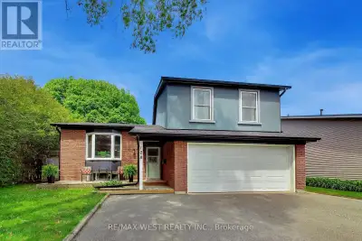 Welcome to this beautiful 3 bedroom side-split detached home, nestled in one of Bowmanville's most d...